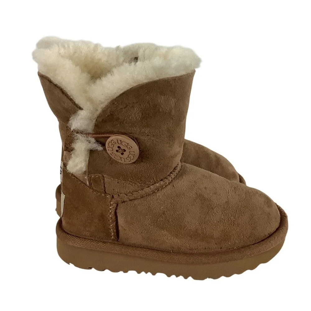 UGG Toddler Bailey Button II Chestnut Suede‎ Boots Size 8T 1017400T
